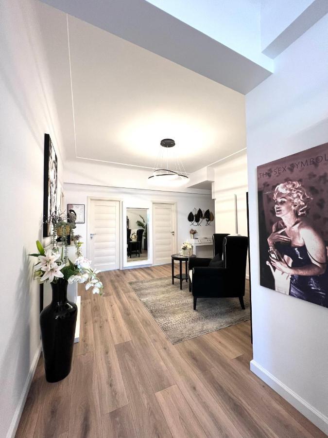 Sky View - Luxury Apartament - Sanador Victoriei Бухарест Экстерьер фото