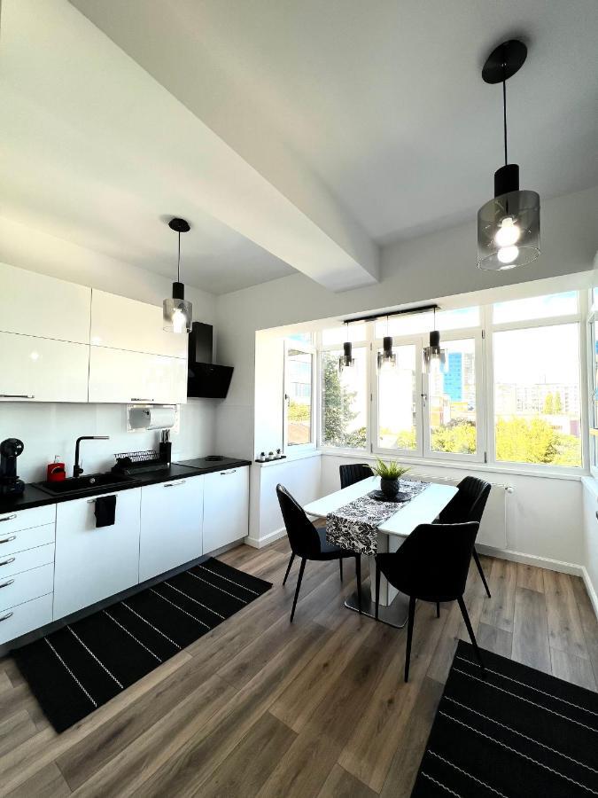Sky View - Luxury Apartament - Sanador Victoriei Бухарест Экстерьер фото