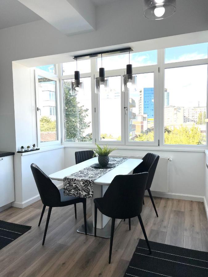 Sky View - Luxury Apartament - Sanador Victoriei Бухарест Экстерьер фото