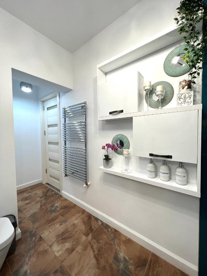 Sky View - Luxury Apartament - Sanador Victoriei Бухарест Экстерьер фото