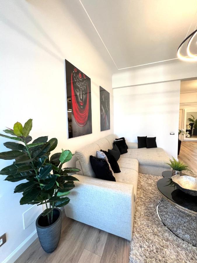 Sky View - Luxury Apartament - Sanador Victoriei Бухарест Экстерьер фото
