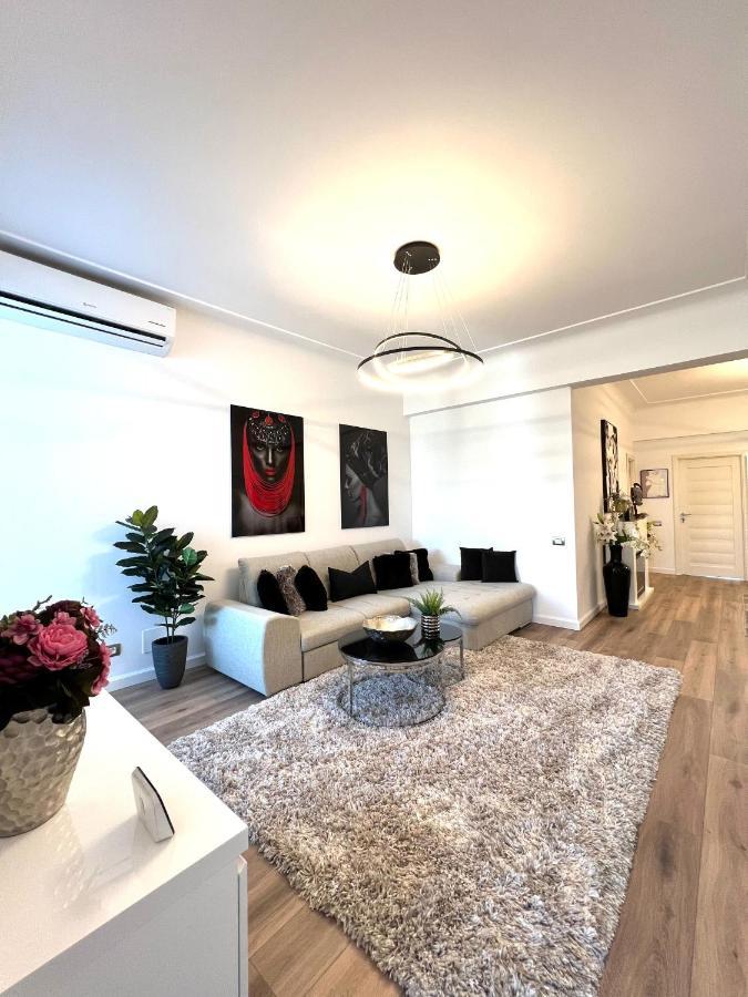 Sky View - Luxury Apartament - Sanador Victoriei Бухарест Экстерьер фото